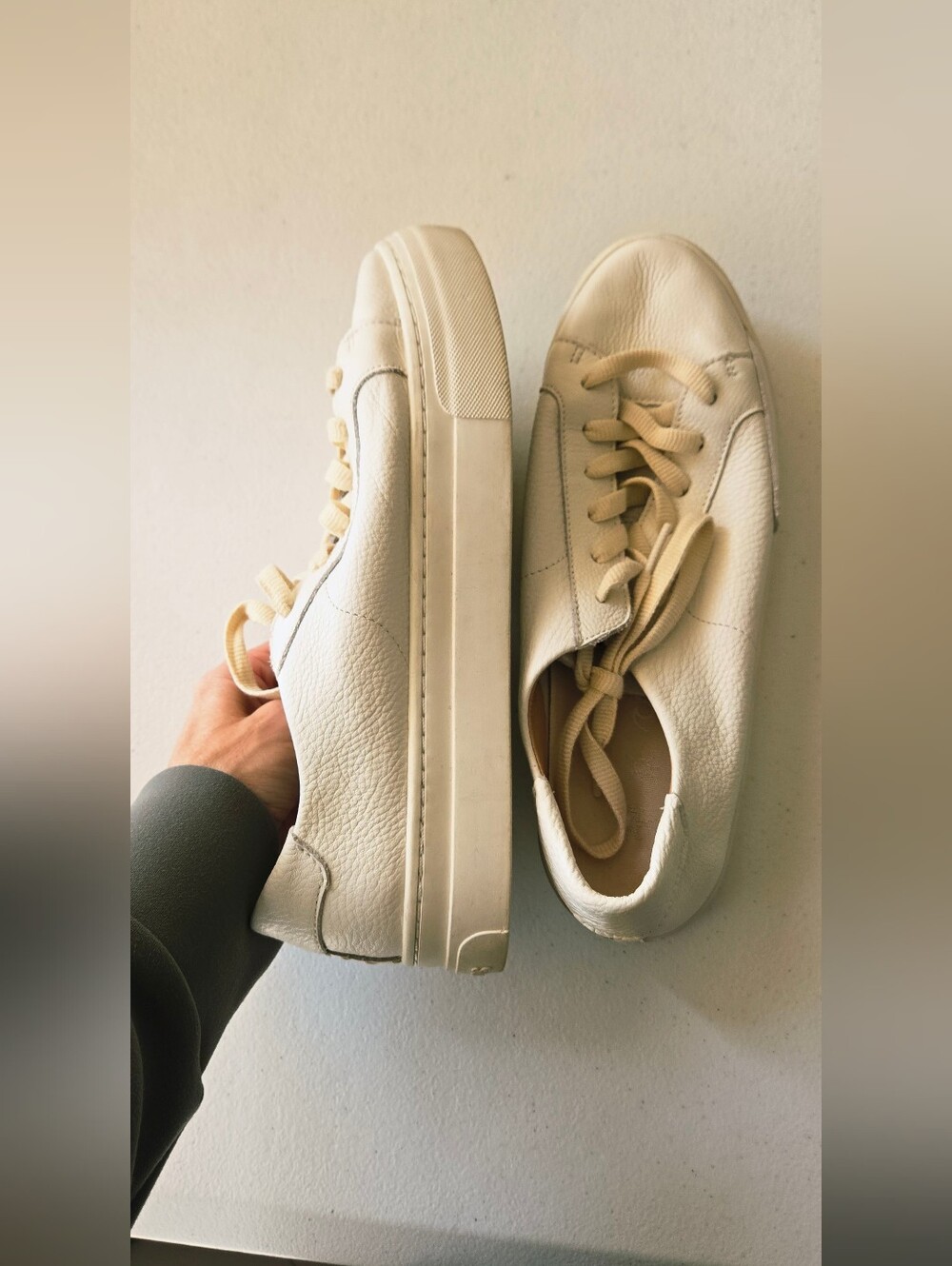 Soludos Womens White Leather Sneaker Shoes Sz 9 - Picture 4 of 6